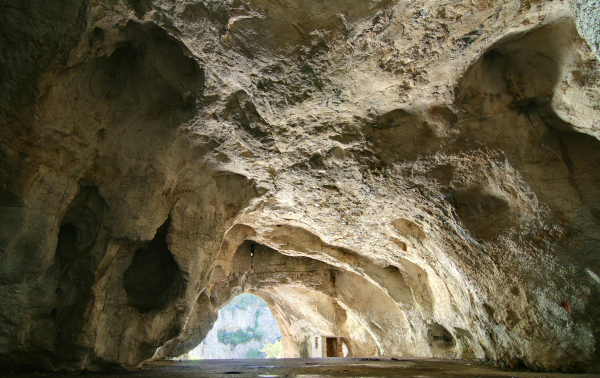 Emen Cave