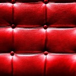 Texture-of-Red-Leather-Vintage-Sofa-620x395